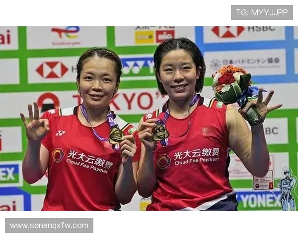 南京羽毛球队与深圳羽毛球队赛后复盘分析两队节奏与战术对比