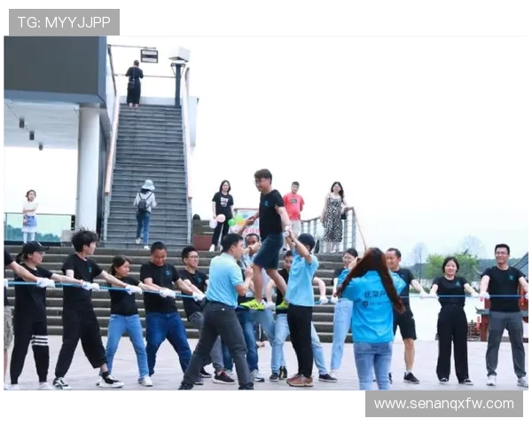 深入探讨上海街舞队员个人能力差异与团队协作的关系分析