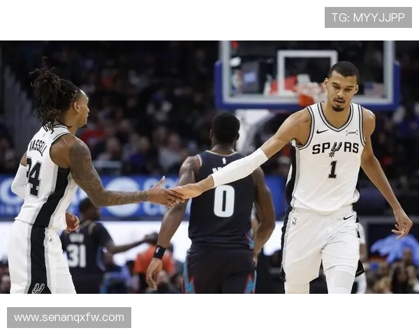 马刺与火箭激战正酣争夺季后赛席位的关键对决即将上演